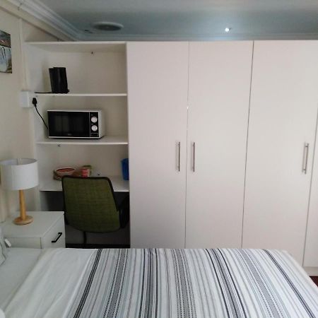 The Monument Guesthouse Port Elizabeth Esterno foto