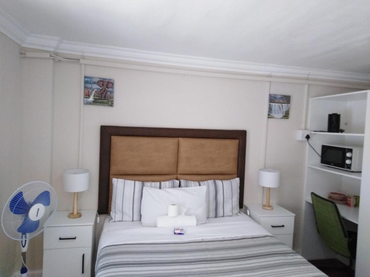 The Monument Guesthouse Port Elizabeth Esterno foto