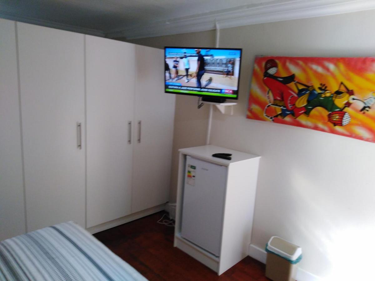 The Monument Guesthouse Port Elizabeth Esterno foto