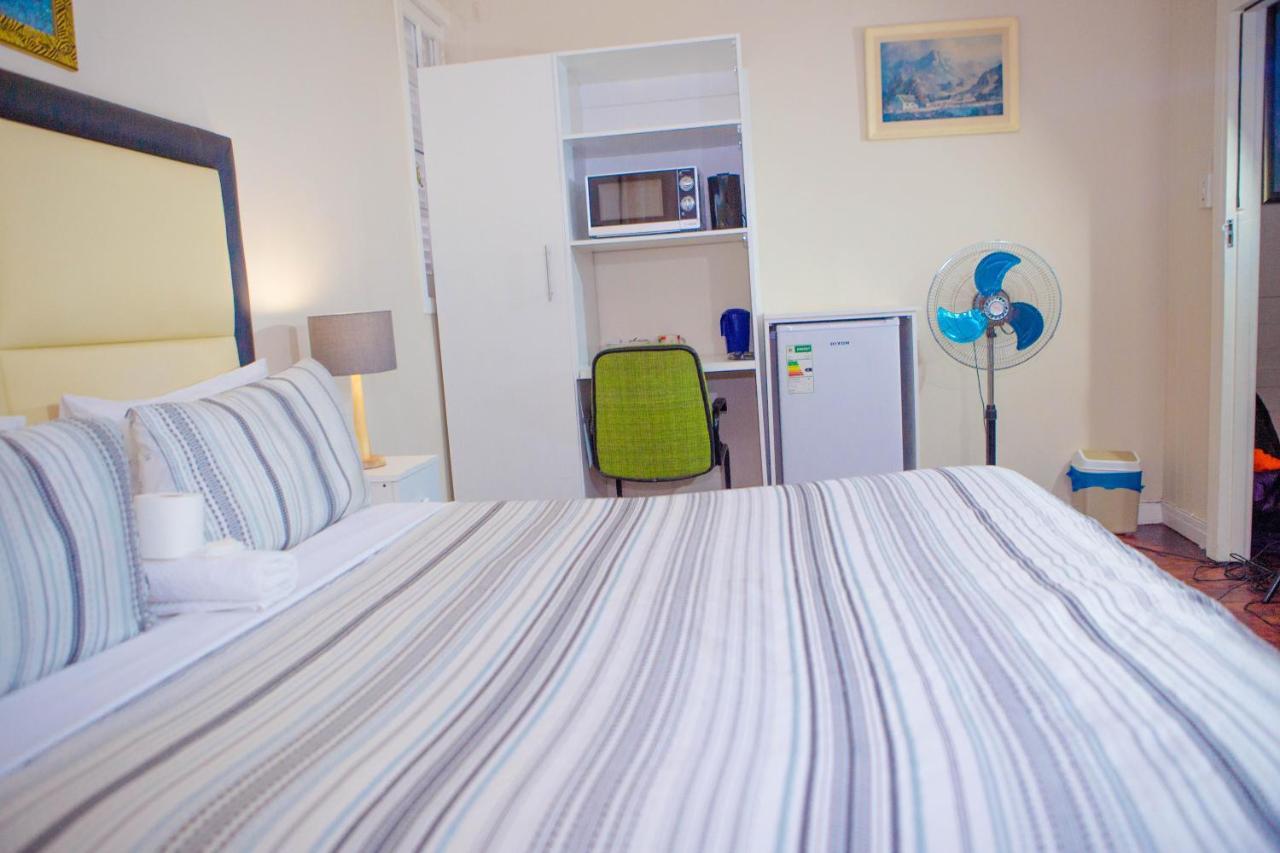 The Monument Guesthouse Port Elizabeth Esterno foto